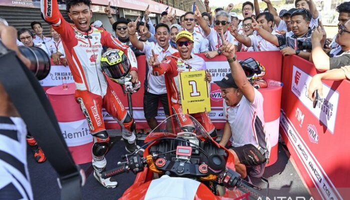 Herjun Atna Firdaus juara race 2 kelas SS600 Idemitsu FIM ARRC