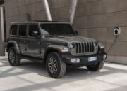 Jeep tarik 24 ribu lebih Wrangler 4xe plug-in hybrid yang bermasalah
