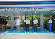 Fasilitas parkir dan isi daya mobil listrik Toyota tersedia di Bandung