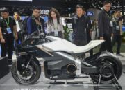 Ho Chi Minh pasang kabinet penukaran baterai motor listrik di trotoar