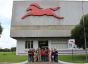 Kedubes Swedia kunjungi pabrik TVS yang ada di Indonesia